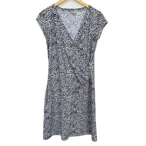 Athleta‎ Faux Wrap Dress Black White Deep V Stretch Knee Length Women’s Large